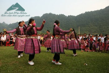 Lịch tổ chức Ngày hội văn hóa các dân tộc Mộc Châu năm 2012